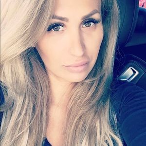 Meet your Posher, Monica